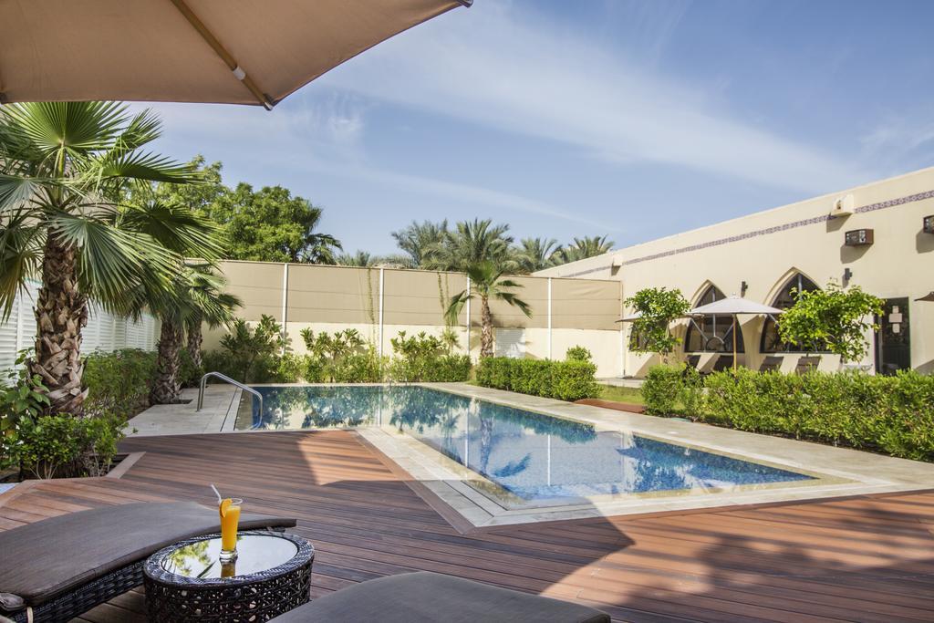 Metropolitan Al Mafraq Hotel Abu Dhabi Exterior photo